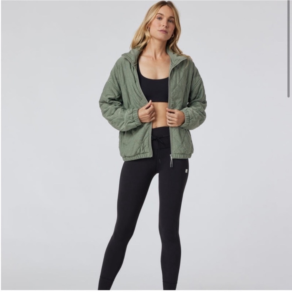 VUORI Halo Insulated Jacket Women’s Large Pistachio Green Quilted Primaloft - Picture 3 of 16